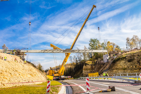 Kładka zawisła nad GEOsferą (fotogaleria)