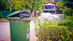 W punktach od 10 do 14 radni głosowali na temat zmian w uwałach dotyczących gospodarki odpadami komunalnymi.