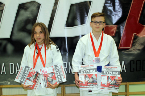 Aleksandra Masternak oraz Patryk Matusik medaliści Mistrzostw Polski Juniorów Młodszych i Seniorów Ju-jitsu.