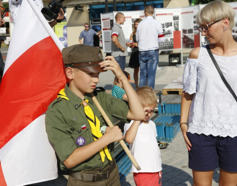 W hołdzie ofiarom Powstania