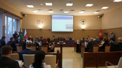 Następnie po ustaleniu porządku obrad oraz przyjęciu protokołu z poprzedniej sesji, radni zagłosowali nad uchwałą budżetową na 2019 rok oraz przegłosowali projekt w sprawie Wieloletniej Prognozy Finansowej miasta Jaworzna na lata 2019 - 20129.. 