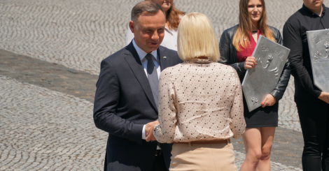 Prezydent Andrzej Duda wręczył tablicę upamiętniającą Powstania Śląskie dla Jaworzna